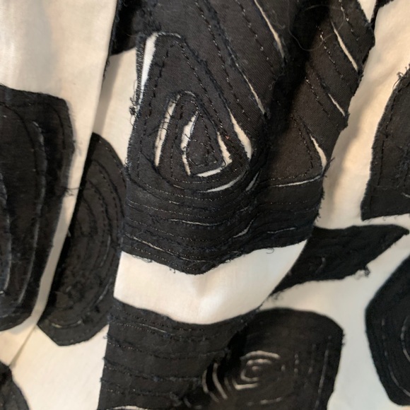 MUSE Black & White Swirl Belted Dress Sz 4 - Picture 5 of 12